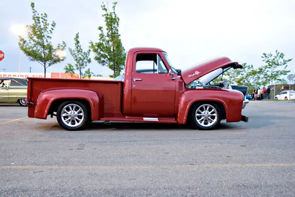 Though I would have liked to see some more period correct wheels on this 50s era Ford it still comes off very clean.