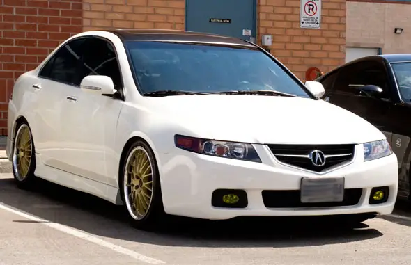 Solid stance and wheels but where is the lip?