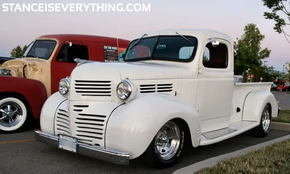whitetruck Those front fenders lend themselves to tucking tire well