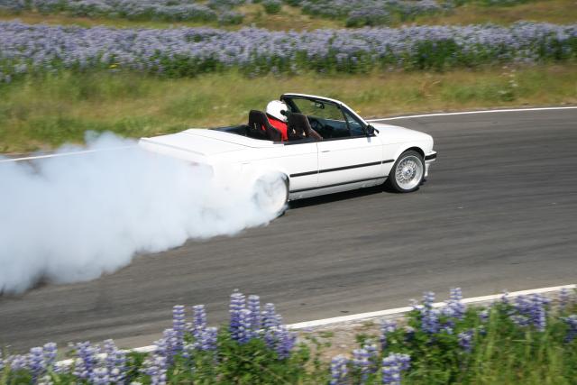 e30_15 Puttin in work