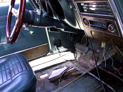 flintstone Wee bit of a flinstone car, this was properly repaired with new pans on both sides