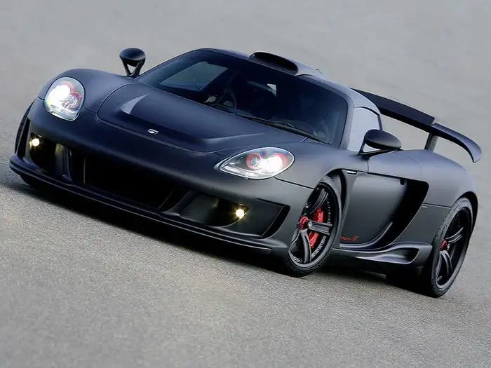 murder9 Takes a special type of enthusiast to take a car like the Carrera GT and black it out