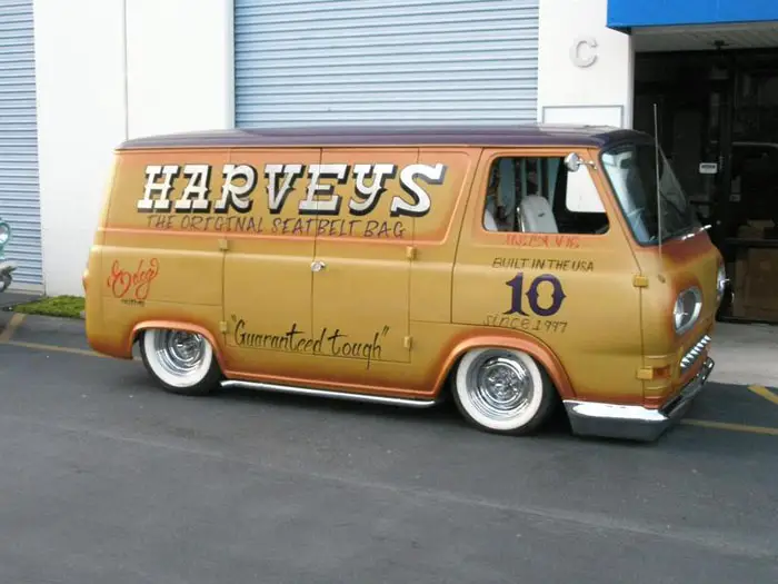 harveyseconoline I've never seen a vintage econoline like this on the road but it's good to know they look good low