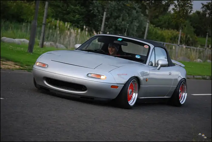 miata13 Bright rimmed RHD Miata