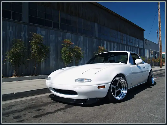 miata20 More 4 spoke Miata hotness