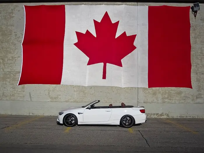 ready26 That's a GIANT Canadian flag damn!