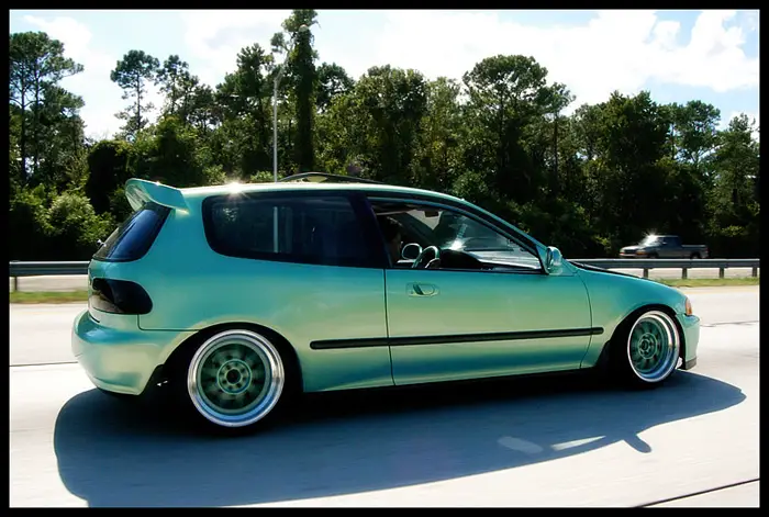 Saw this one on Noahs blog (EK Hatch) dig the color match and it's got a unique hood too