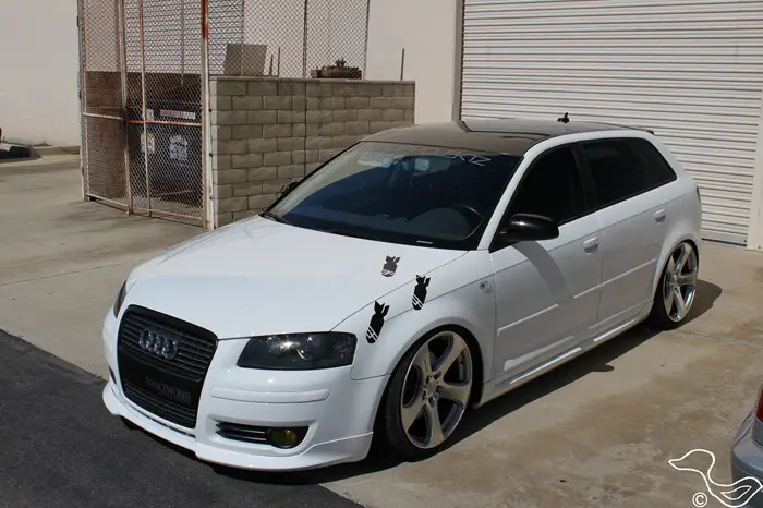 a32 The black roof works well with the bombs, grill, and smoked lights