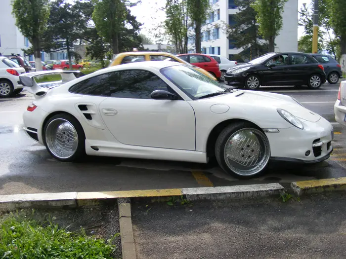 porscheemblemrims2