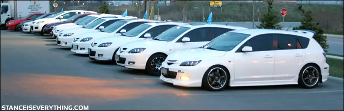 whitelineup