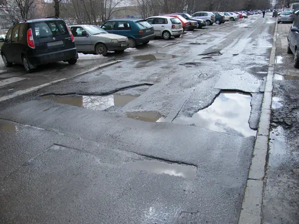 wtf_pothole10