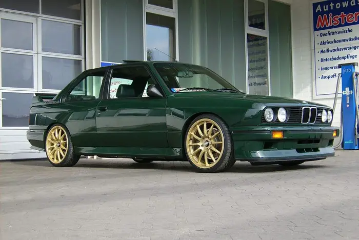 e30_m33