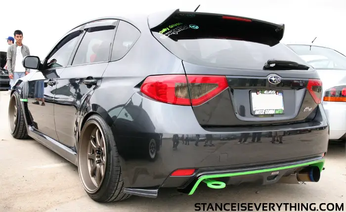 subaru_sti_lownatics