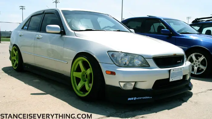lexus_is300_grn_front