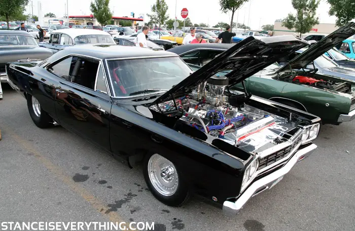 plymouth_road_runner_1