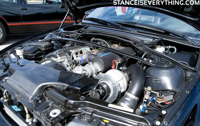 e46_underhood