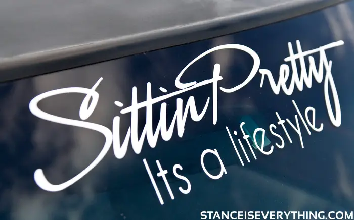 sticker_sittin_pretty