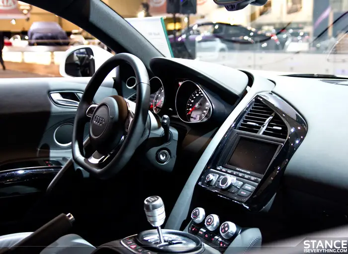 audi_r8_interior
