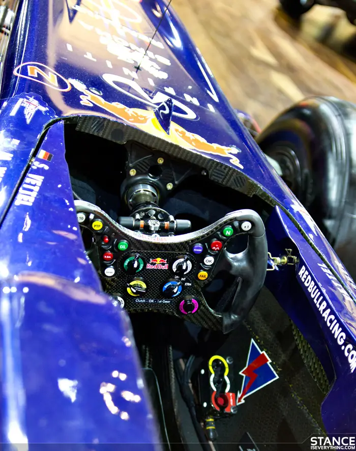 infiniti_redbull_car