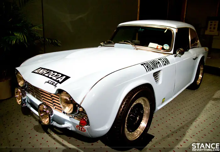 triumph_gtr4_front