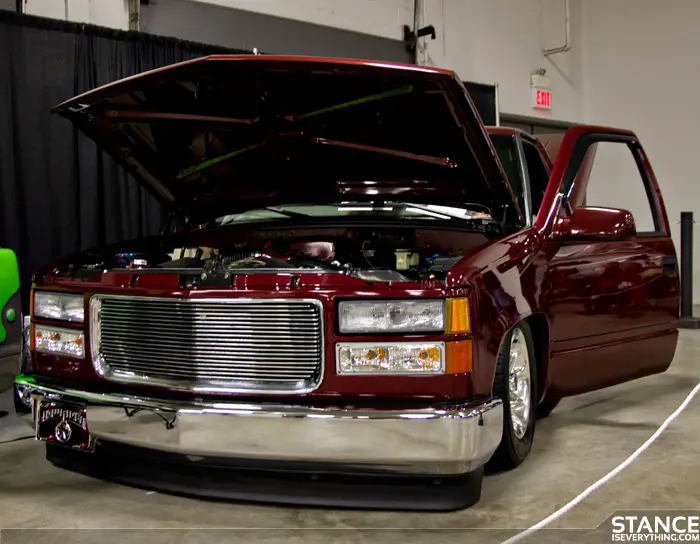 chev_maroon