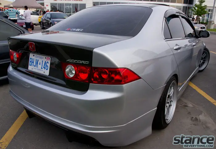 honda_accord_winner_rear