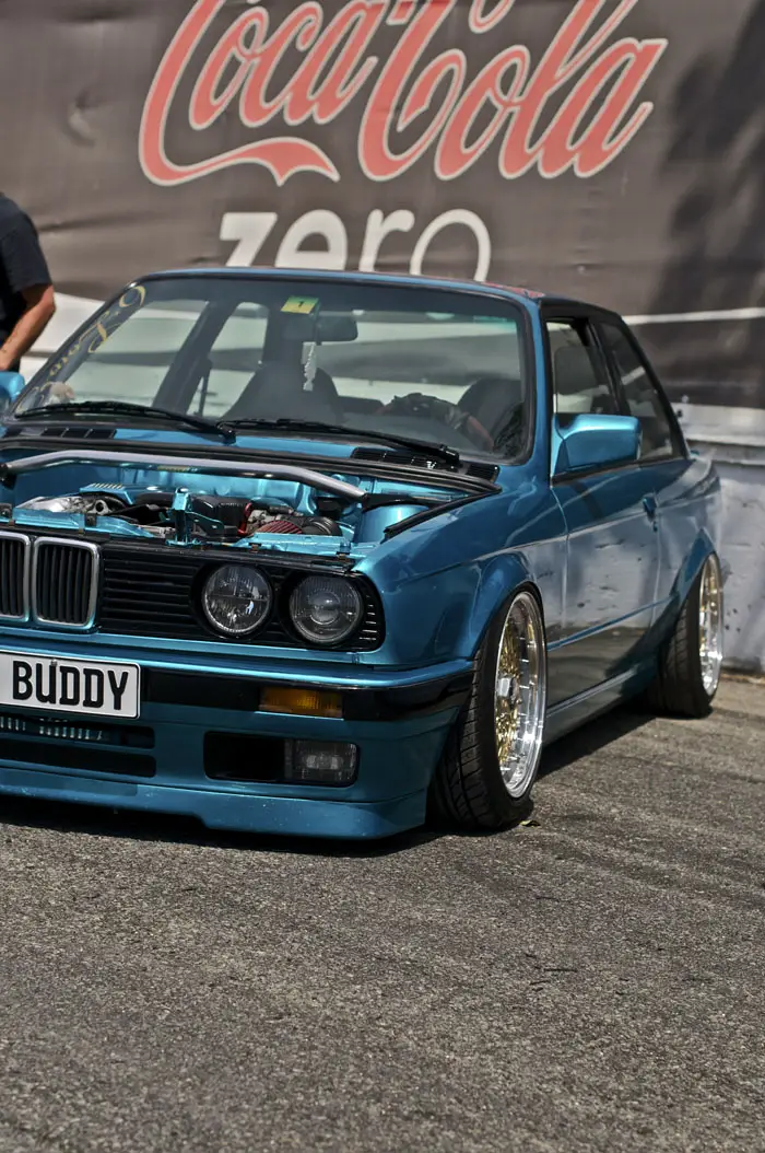 bmw_e30_wobbie