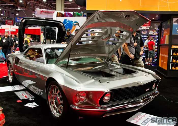 ford_mach_40_1