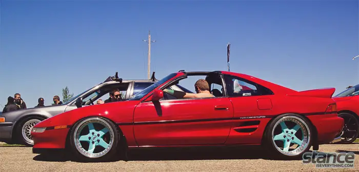 2013_stretch_and_poke_fitted_rollin_toyota_mr2_work_equip