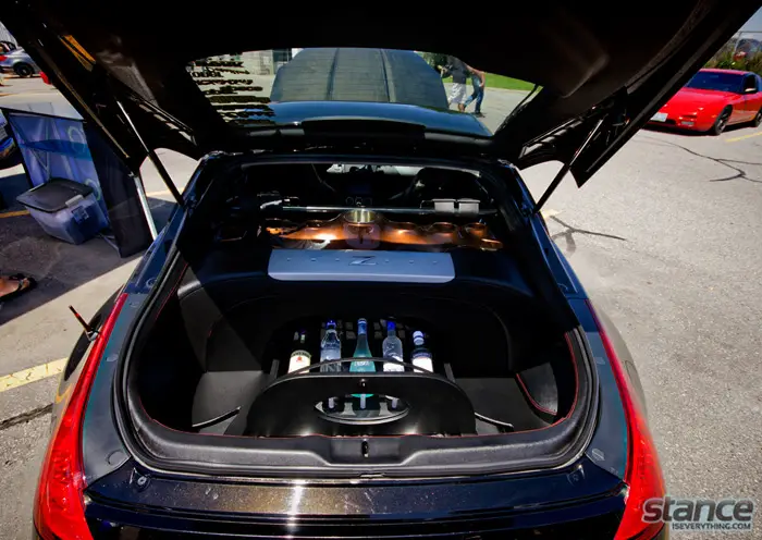 brimell_scion_super_tuner_4_nissan_350z_division_r_trunk_setup