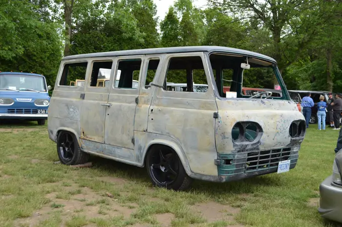 vanfest_18_2013_van_ford_ecnoline