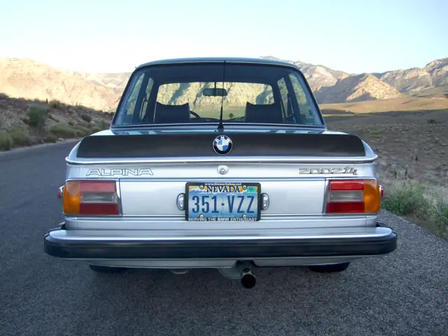 2002_6_1974-BMW-2002-Tii-Rear