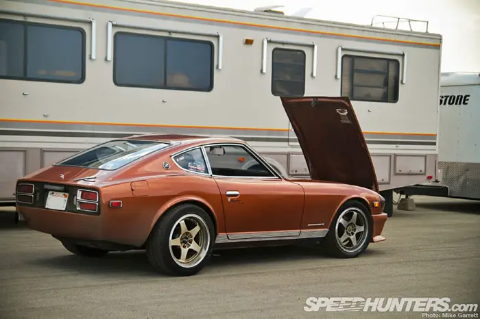 2jz_in_everything_datsun_s30