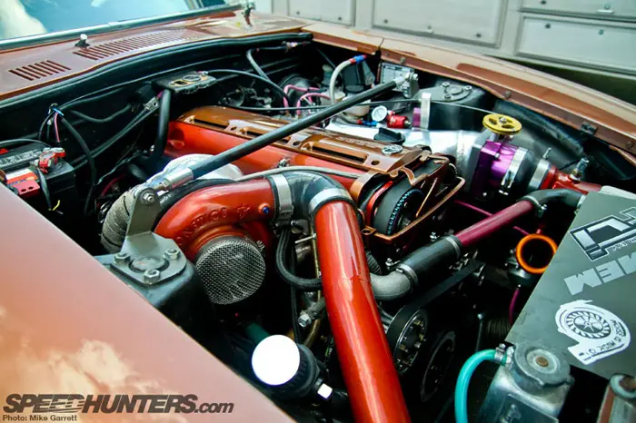 2jz_in_everything_datsun_s302