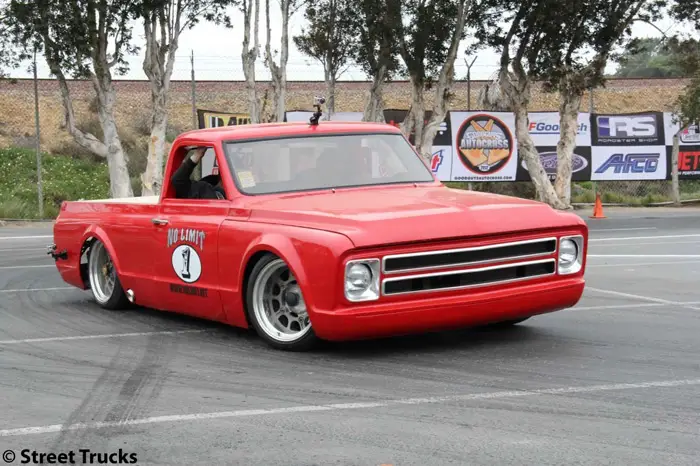 truck_doing_non_truck_stuff_1