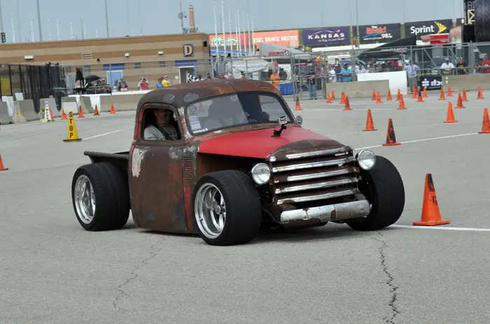 truck_doing_non_truck_stuff_10