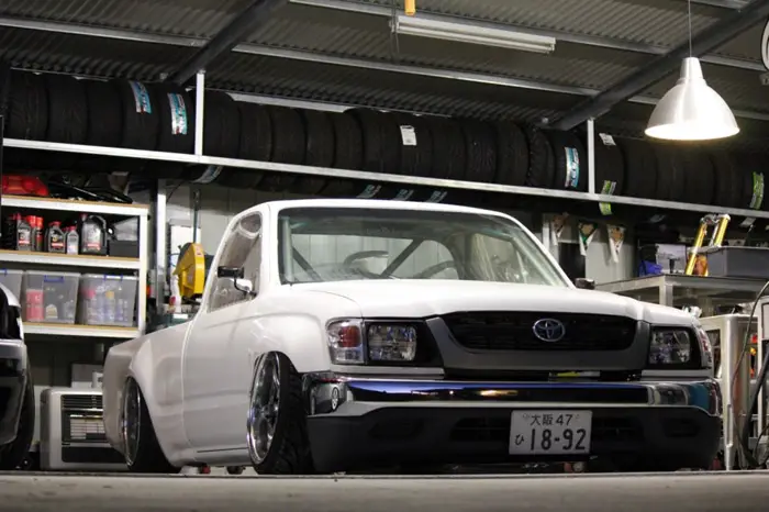 truck_doing_non_truck_stuff_19