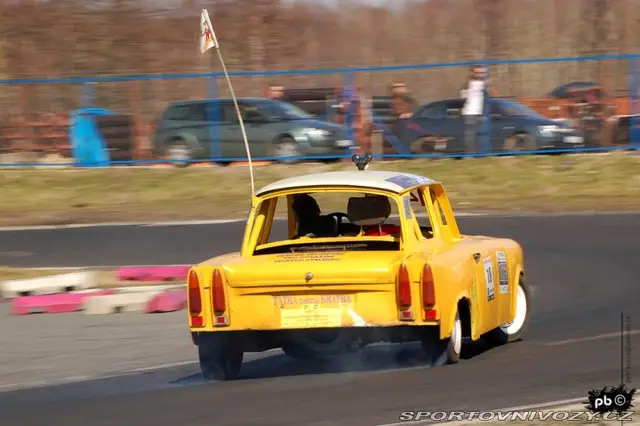 non_typical_drift_8_v8_trabant2