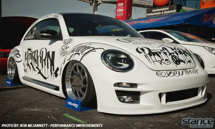 sema_2013_outside_air_lift_new_beetle