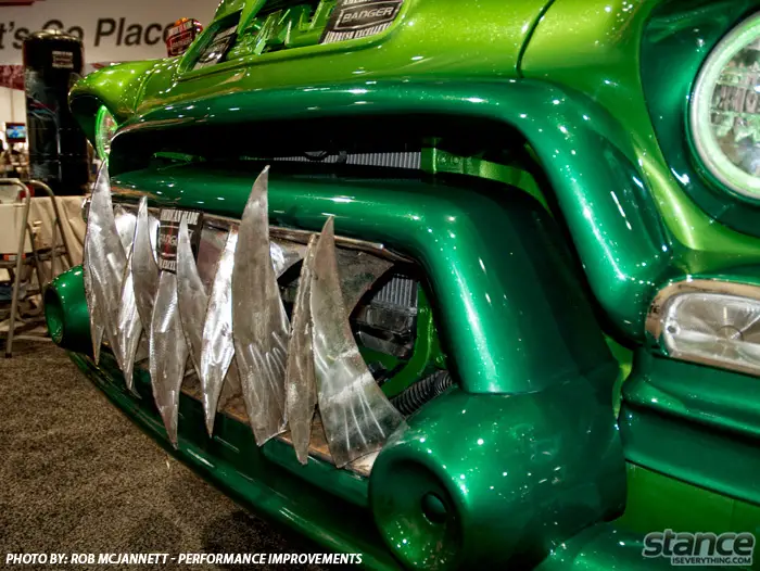 sema_2013_skull_bus_2