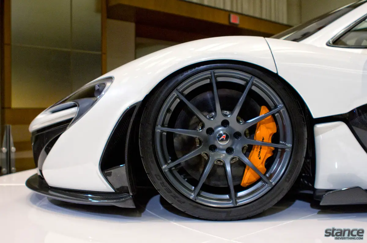 canadian_international_auto_show_2014_pfaff_mclaren_p1_front