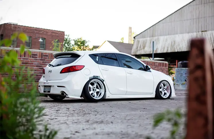 Mazda 3 BL stance