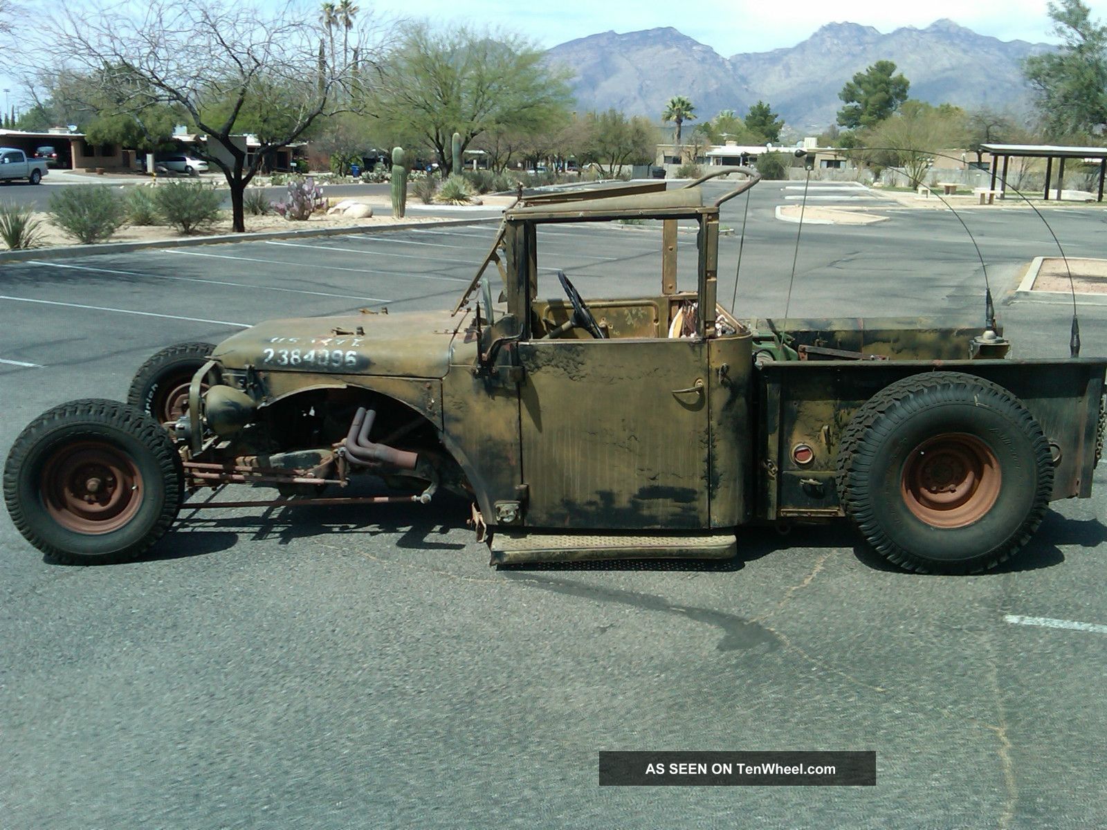 This is a 1952 M37 Dodge Power Wagon given the hot rod treatment