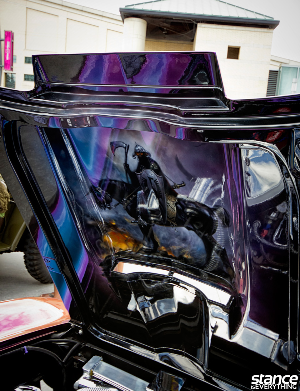 classics-at-the-square-vette-hood