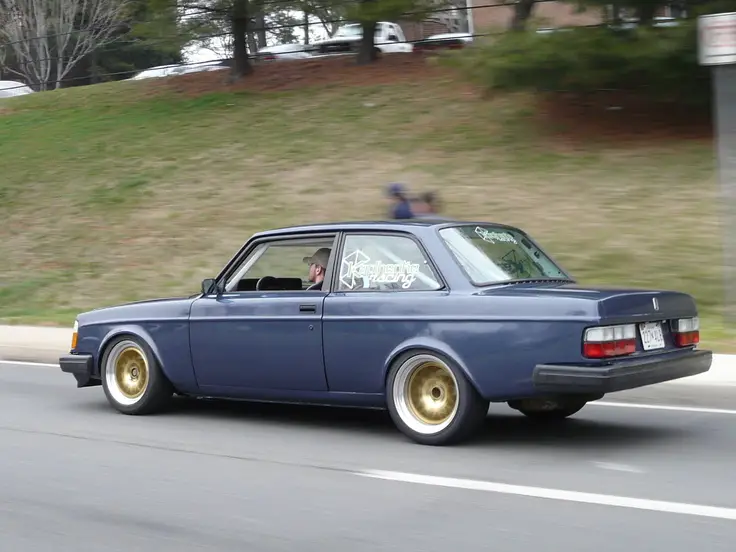 volvo_240_12