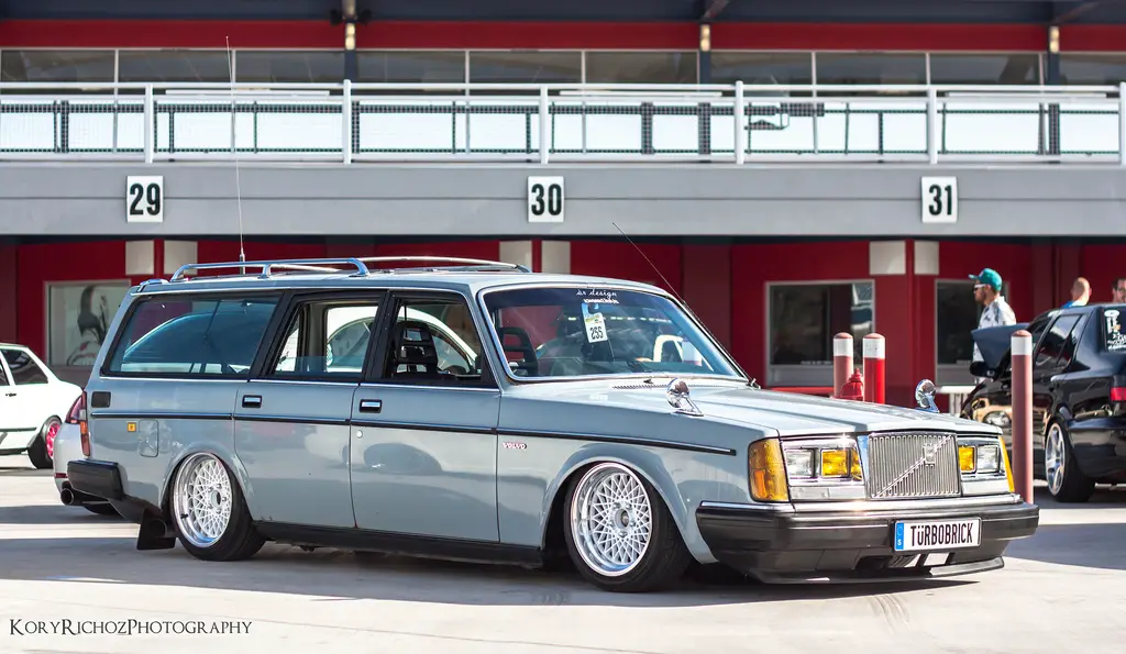 volvo_240_15