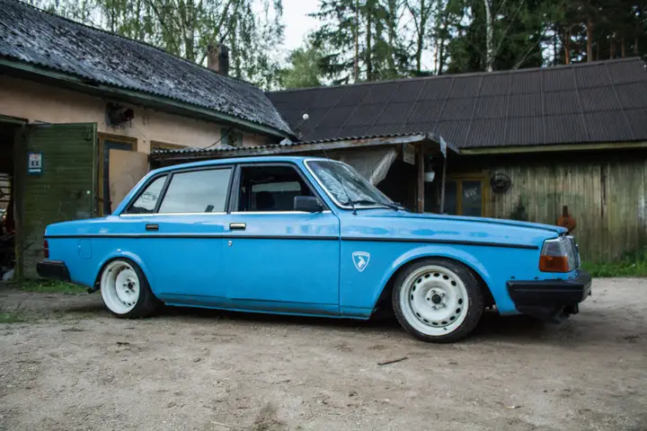 volvo_240_3