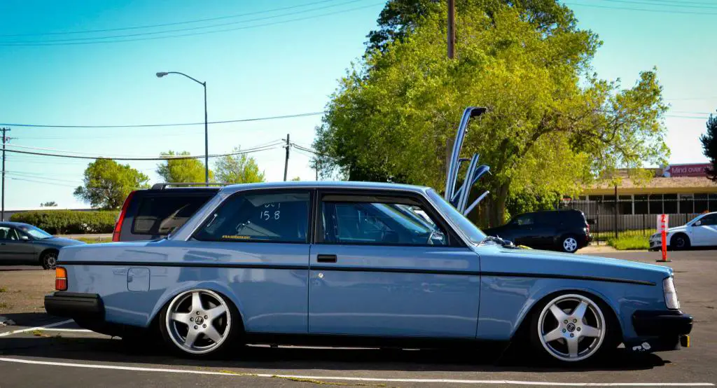 volvo_240_4
