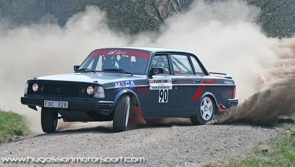 volvo_240_4a