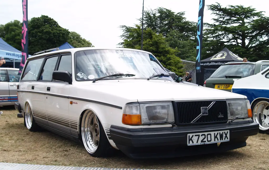 volvo_240_6